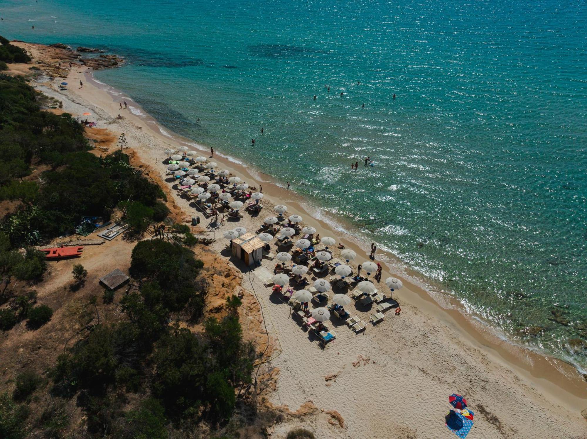 Amareclub Rocca Dorada Hotel Santa Margherita di Pula Bagian luar foto