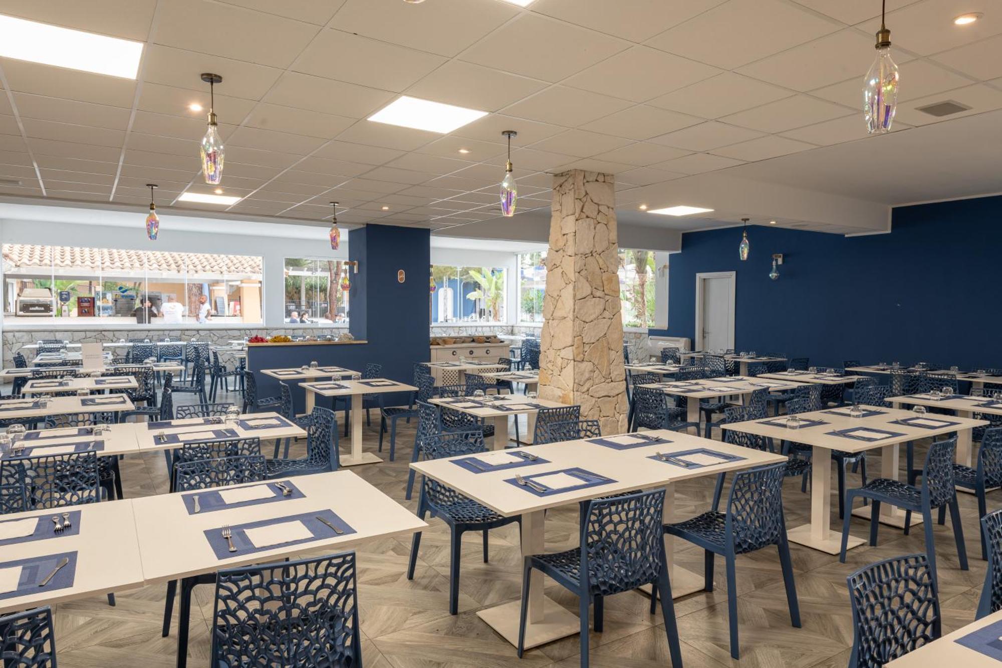 Amareclub Rocca Dorada Hotel Santa Margherita di Pula Bagian luar foto