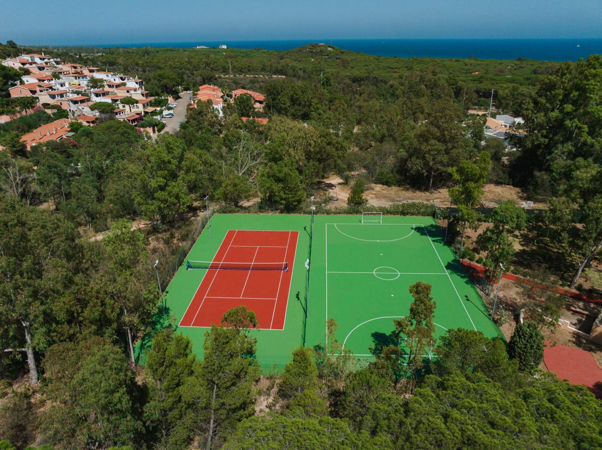 Amareclub Rocca Dorada Hotel Santa Margherita di Pula Bagian luar foto