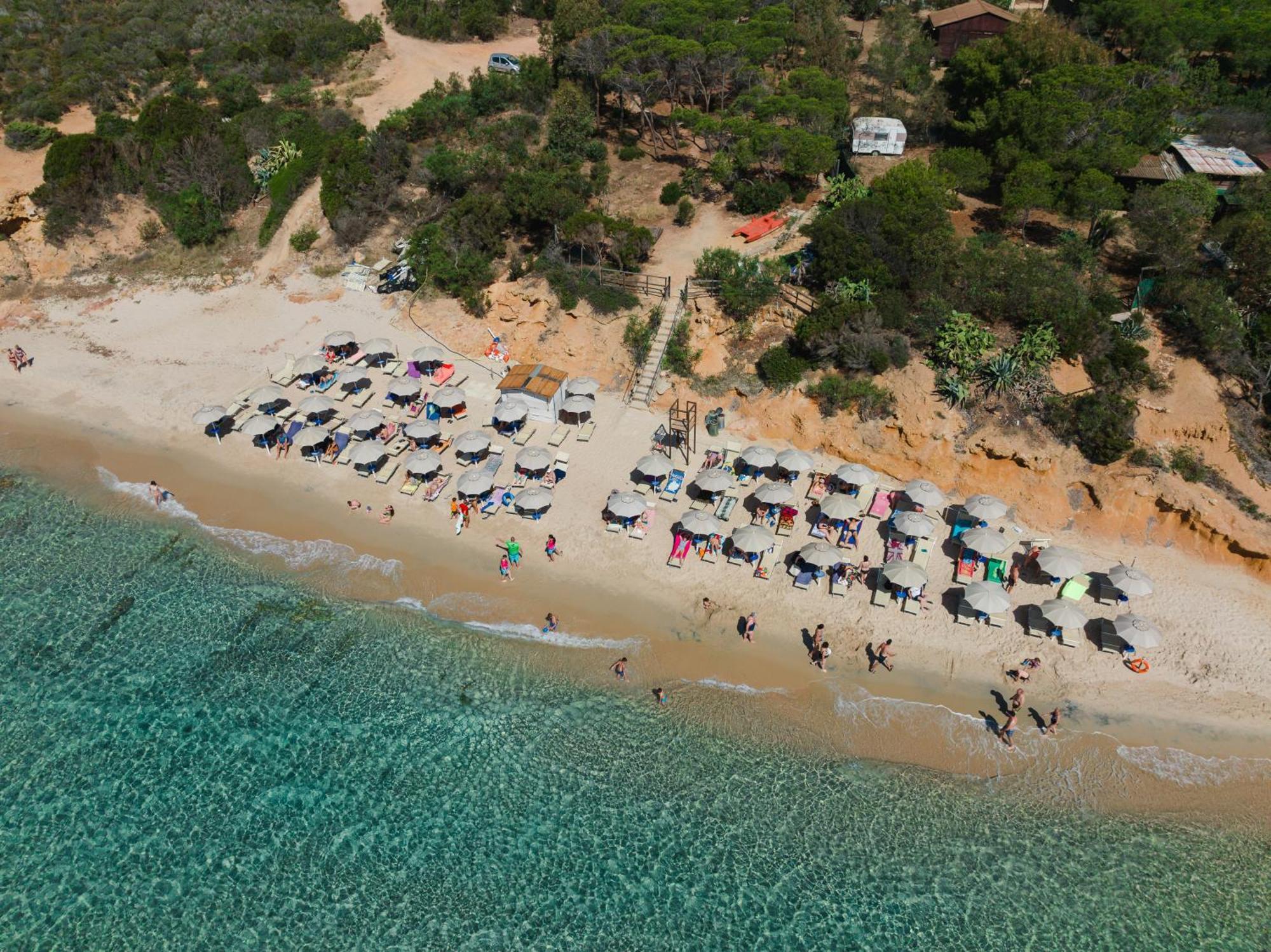 Amareclub Rocca Dorada Hotel Santa Margherita di Pula Bagian luar foto