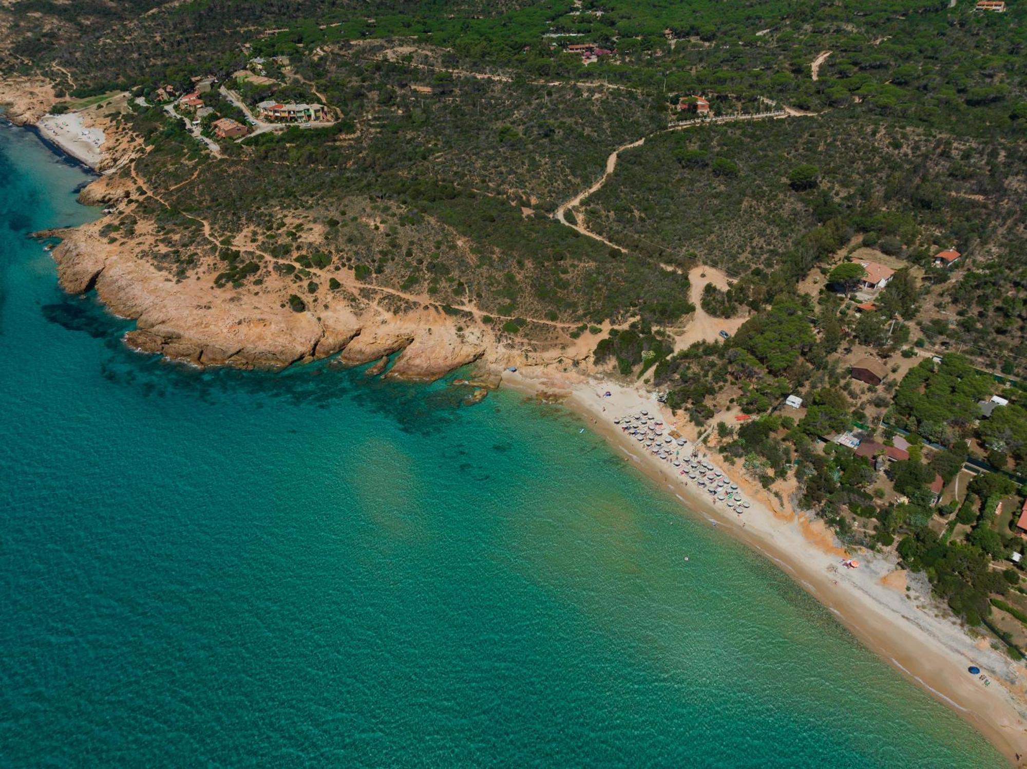 Amareclub Rocca Dorada Hotel Santa Margherita di Pula Bagian luar foto