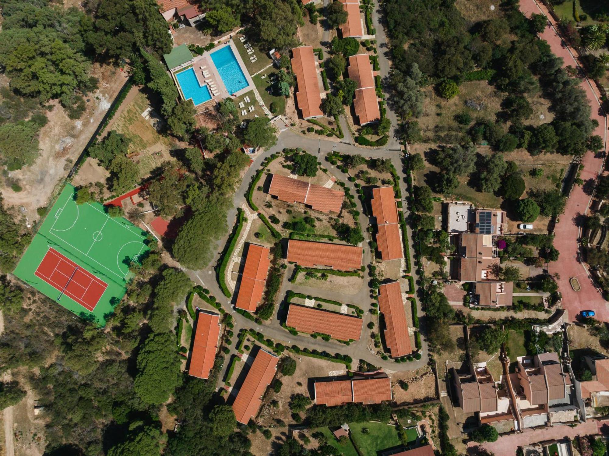 Amareclub Rocca Dorada Hotel Santa Margherita di Pula Bagian luar foto