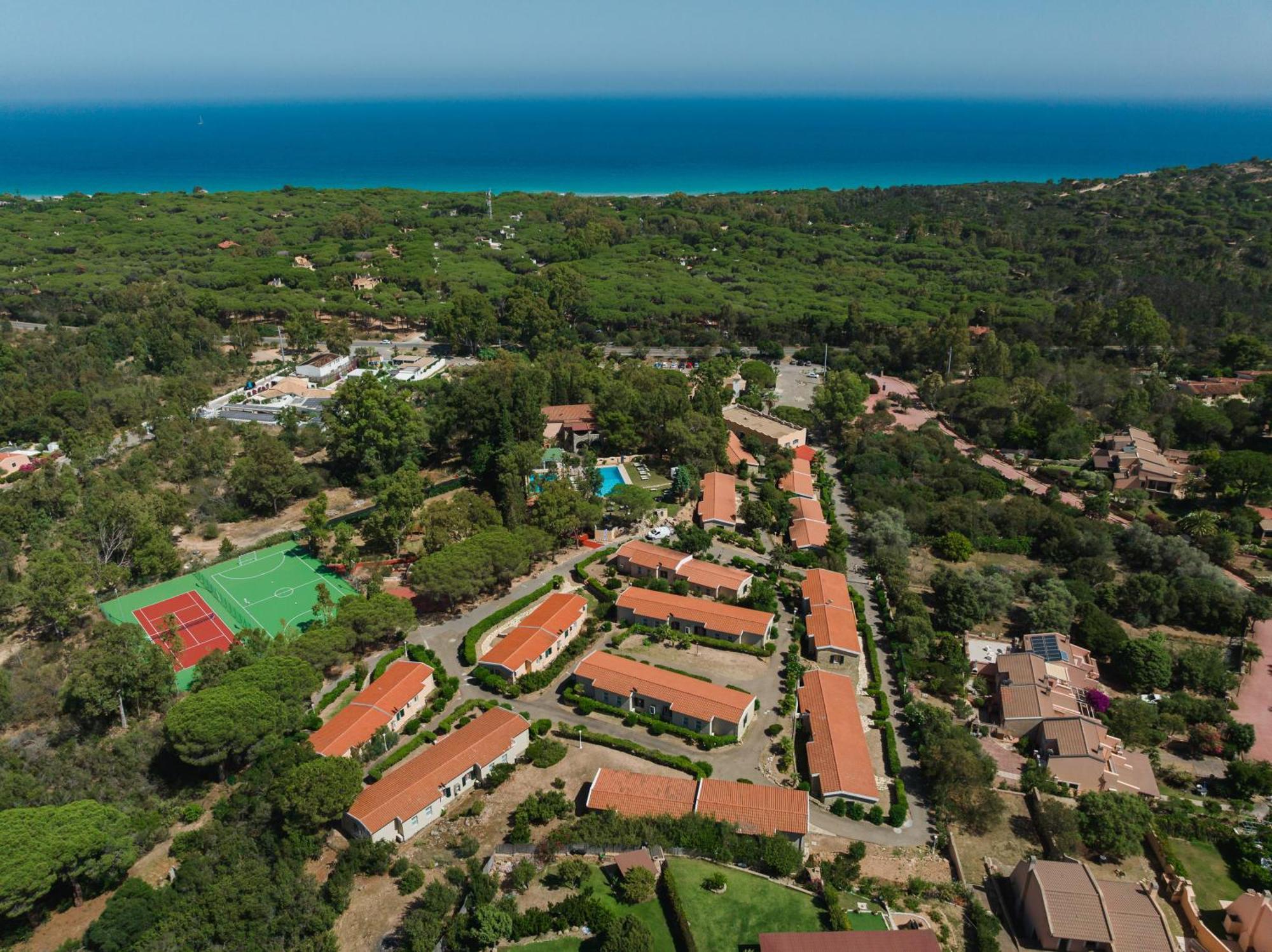 Amareclub Rocca Dorada Hotel Santa Margherita di Pula Bagian luar foto