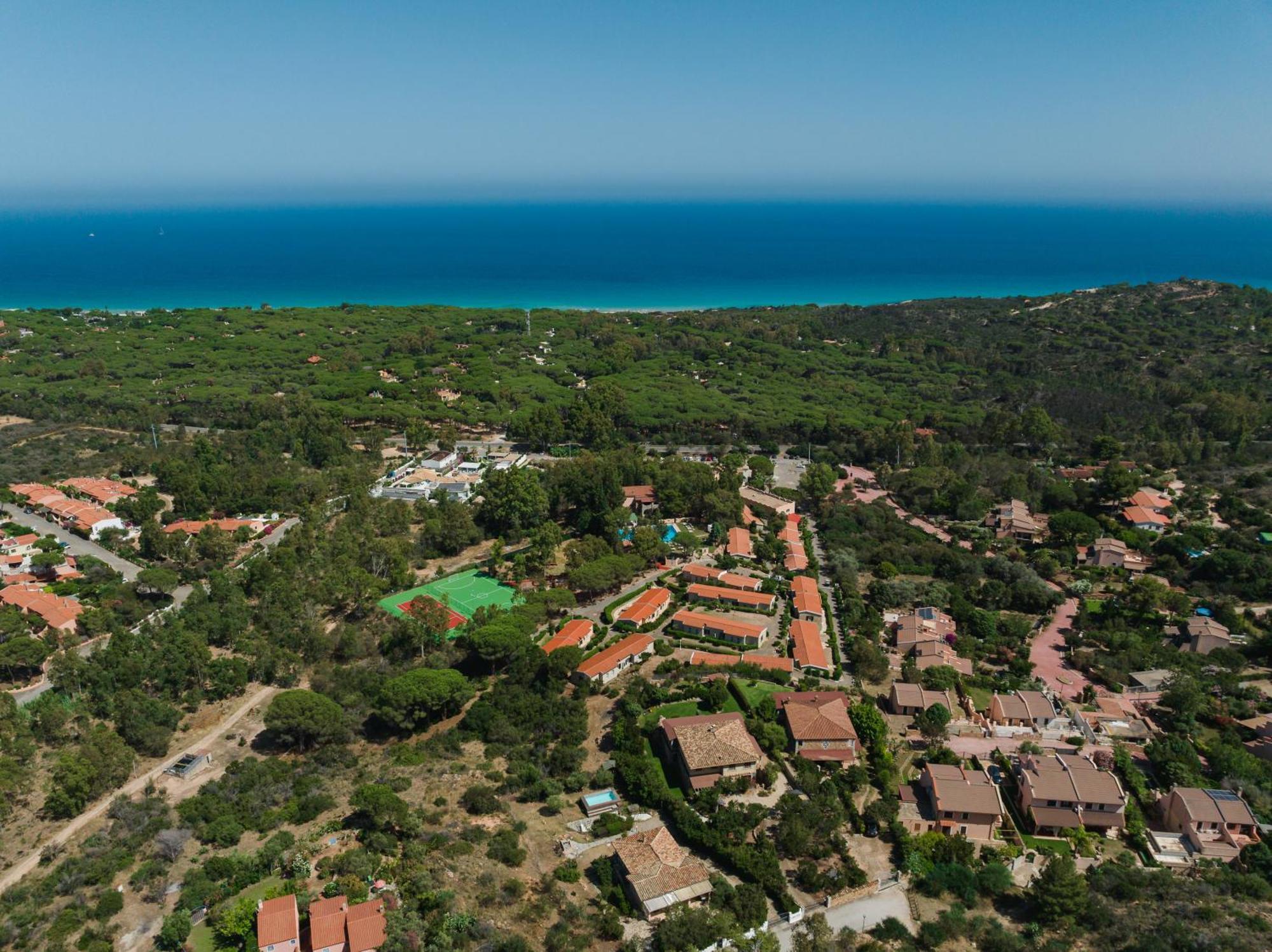 Amareclub Rocca Dorada Hotel Santa Margherita di Pula Bagian luar foto