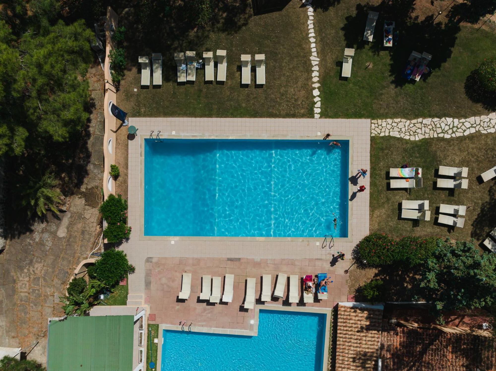 Amareclub Rocca Dorada Hotel Santa Margherita di Pula Bagian luar foto