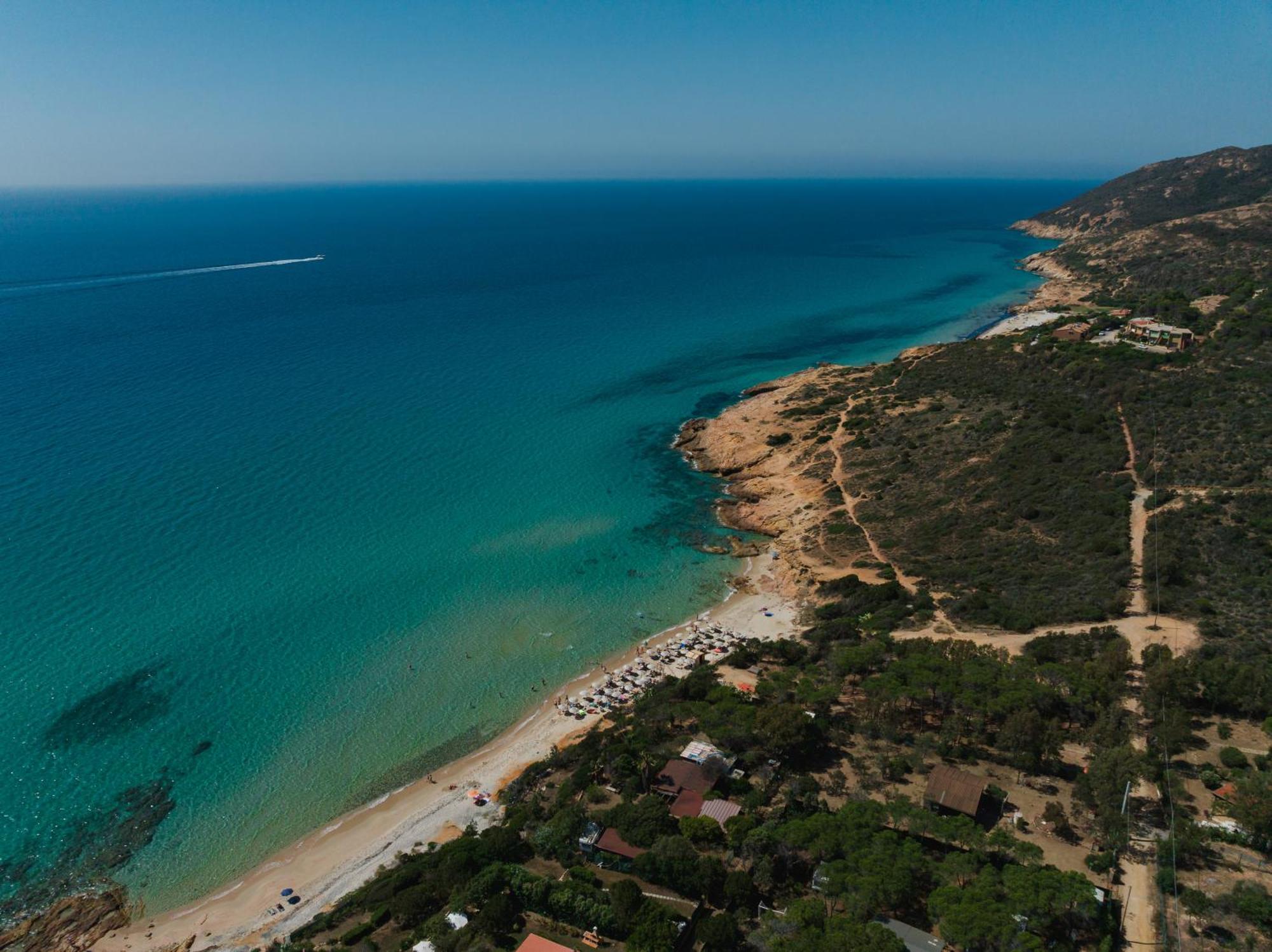 Amareclub Rocca Dorada Hotel Santa Margherita di Pula Bagian luar foto