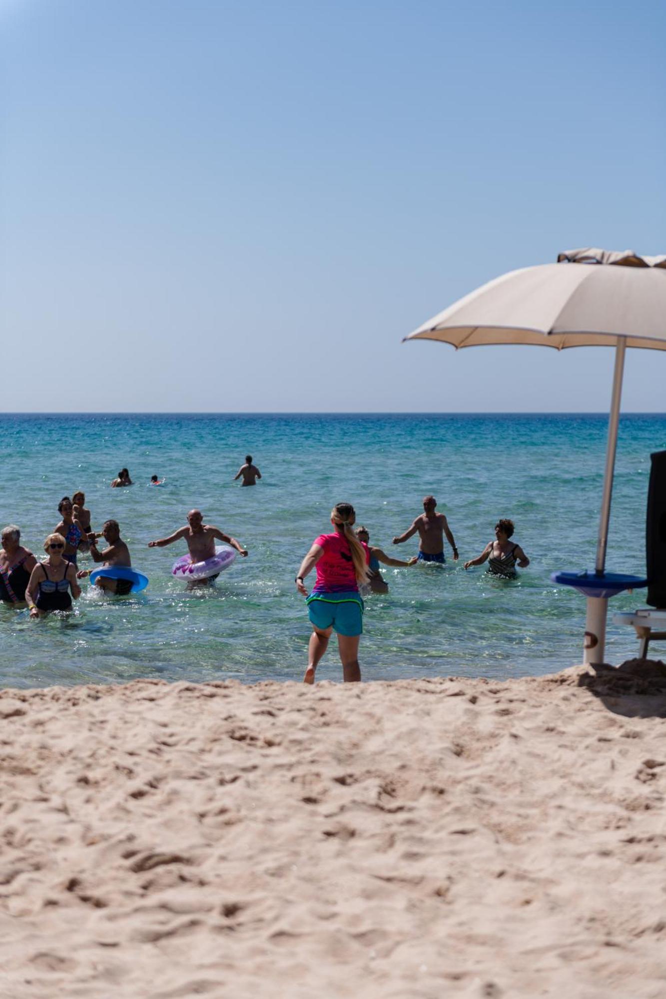 Amareclub Rocca Dorada Hotel Santa Margherita di Pula Bagian luar foto